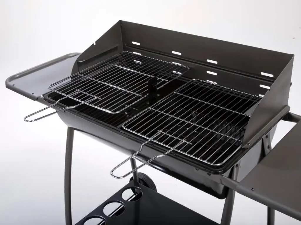 2022 07 04 20 53 48 Barbecue au charbon de bois NATERIAL Dana Gris anthracite   Leroy Merlin